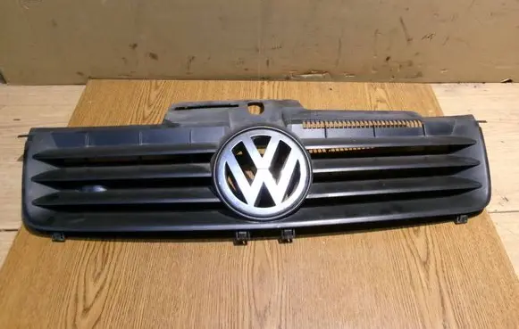 Volkswagen Polo Front grill 6Q0853651C