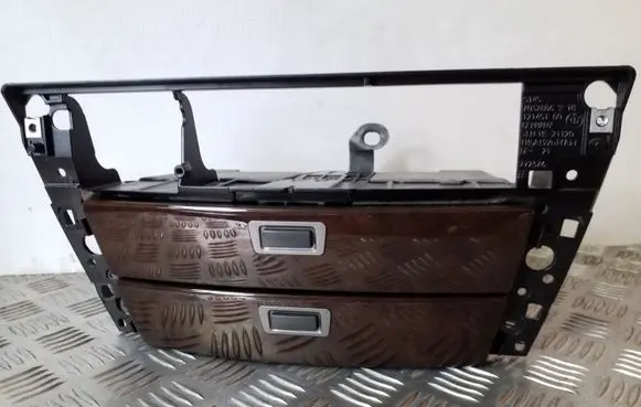 BMW 7 E65 E66 Dashboard storage box/compartment 7032886 8261060