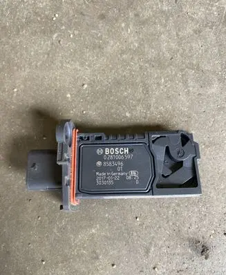 Mini Cooper Countryman R60 Mass air flow meter 13628583496