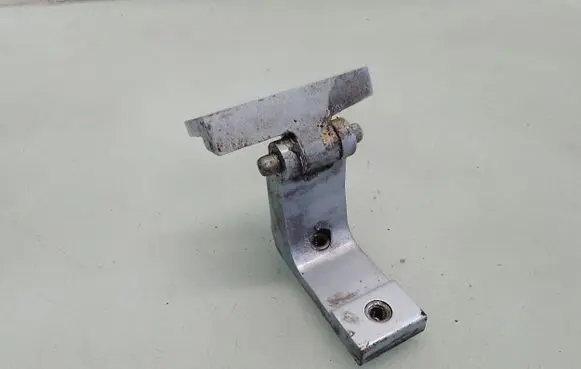 Audi A8 S8 D2 4D Rear door upper hinge 4D0833402