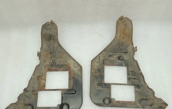 Suzuki Grand Vitara I Rear bumper mounting bracket 7184165DA0 7183165DA0