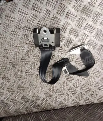 Volkswagen Golf VI Rear seatbelt 1K6857806AA