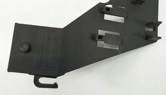 Volvo C70 Fender mounting bracket 9155845