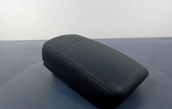 Nissan Qashqai Armrest 07B2404CB9