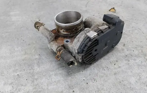 Opel Corsa D Throttle body valve 24420536