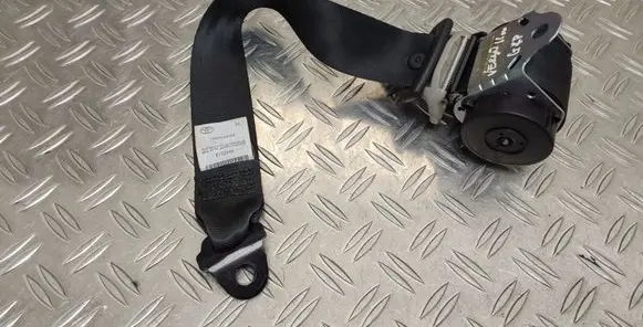 Toyota Verso Third row seat belt 735700F020