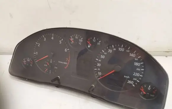 Audi A6 S6 C5 4B Speedometer (instrument cluster) 4B0919860F