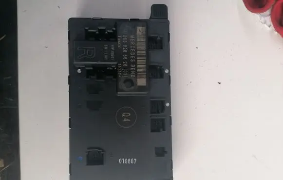 Mercedes-Benz C W203 Door control unit/module 2038205626 203820562601
