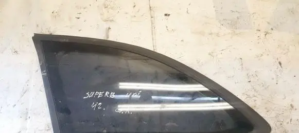 Skoda Superb B6 (3T) Rear side window