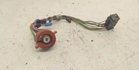 BMW 3 E36 Ignition lock contact 1378138 828878