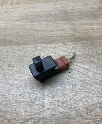 Peugeot 607 Brake pedal sensor switch 2254817