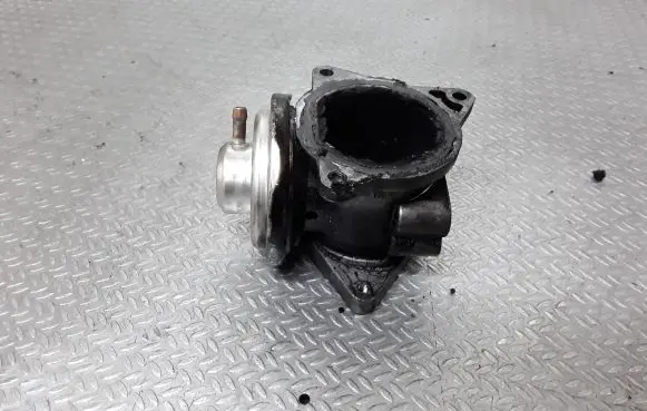Skoda Octavia Mk2 (1Z) EGR valve 038129637D