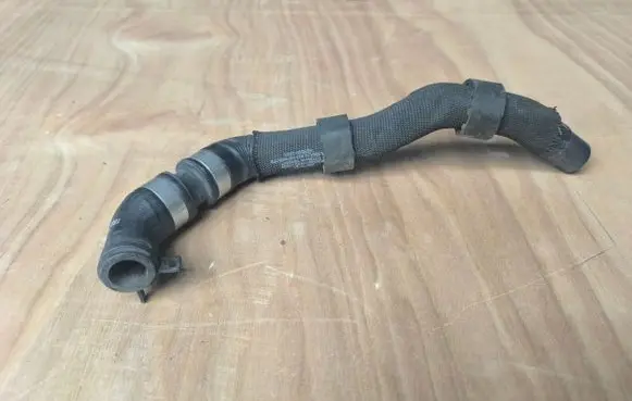 Mercedes-Benz E AMG W213 Engine coolant pipe/hose A2138307404
