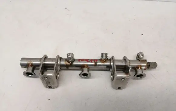 Porsche Macan (95B) Fuel main line pipe 94611011700