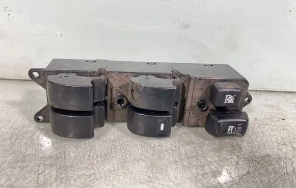 Mitsubishi Outlander Electric window control switch 8608a147