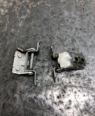 Nissan Qashqai+2 Rear door hinge set 