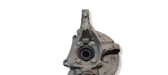 Volvo V70 Front wheel hub 9461944