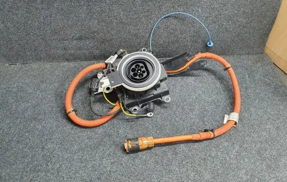 BMW 3 F30 F35 F31 Electric car charge socket 6824111 6824105 7409973