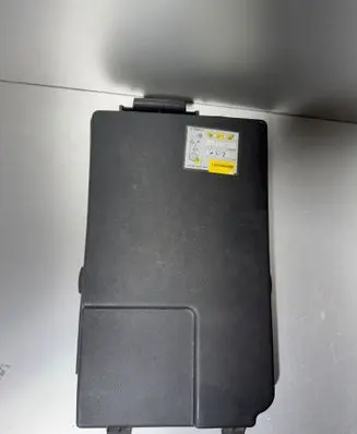 Volkswagen PASSAT B6 Battery box tray cover/lid 1K0915443