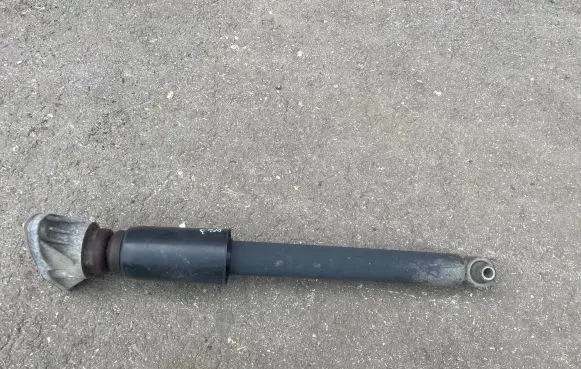 BMW 4 F36 Gran coupe Rear shock absorber/damper 6873825