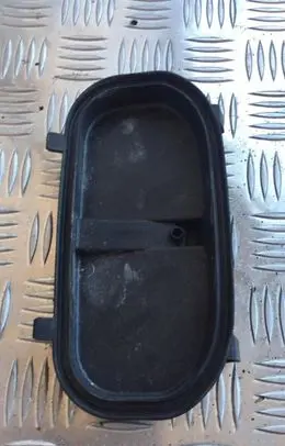 Ford Mondeo MK I Headlight/headlamp dust cover 35380749