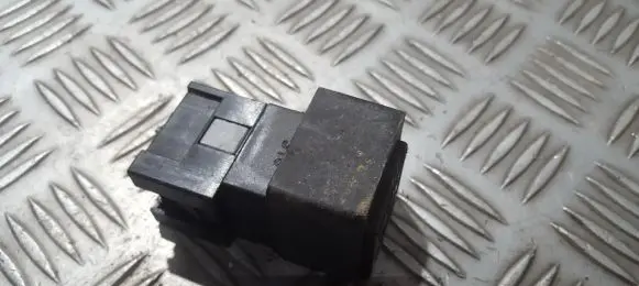 Opel Agila A Other relay 90069864