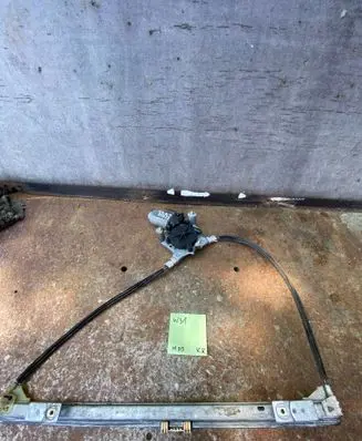 Renault Clio II Front door window regulator with motor 113023