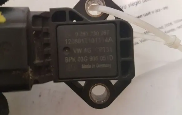 Volkswagen Golf V Air pressure sensor 0261230267