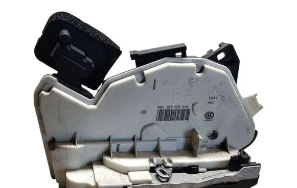 Seat Toledo IV (NH) Rear door lock 5E0839016