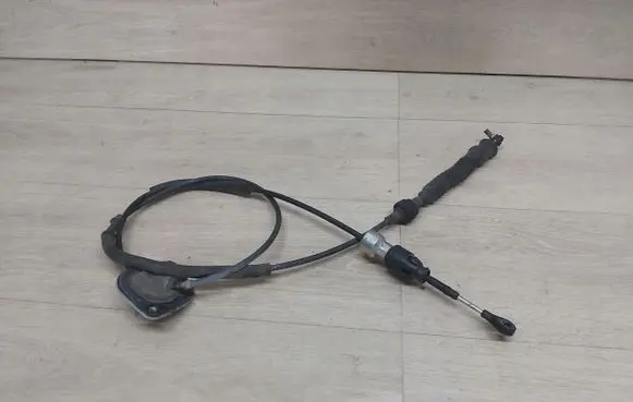 Toyota Camry Gear shift cable linkage 86120-06180