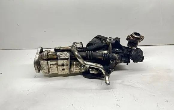 BMW 5 F10 F11 EGR valve cooler 8517724 851772405