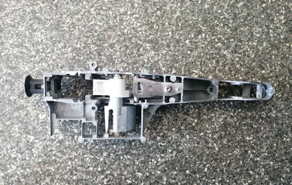 Rear door exterior handle/bracket