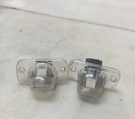 Volkswagen Transporter - Caravelle T4 Number plate light 019077