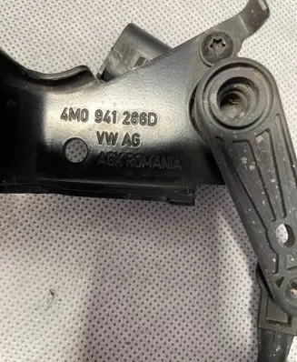 Audi Q7 4M Headlight/headlamp level sensor 4M0941286D