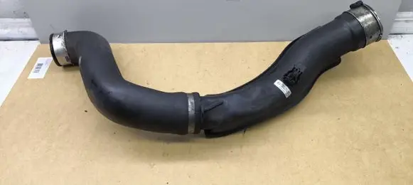 Intercooler hose/pipe