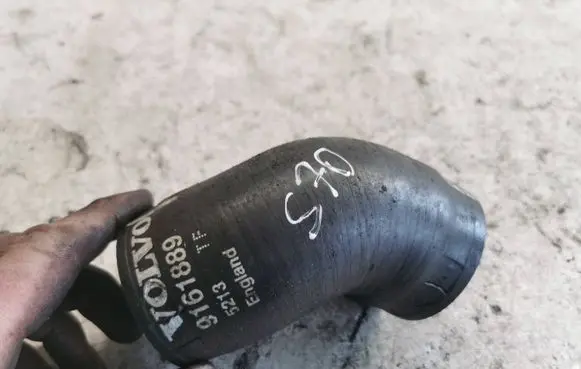 Volvo S70 V70 V70 XC Intercooler hose/pipe 9161889