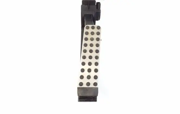 Accelerator throttle pedal