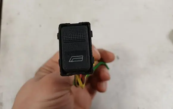 Audi A6 S6 C4 4A Electric window control switch
