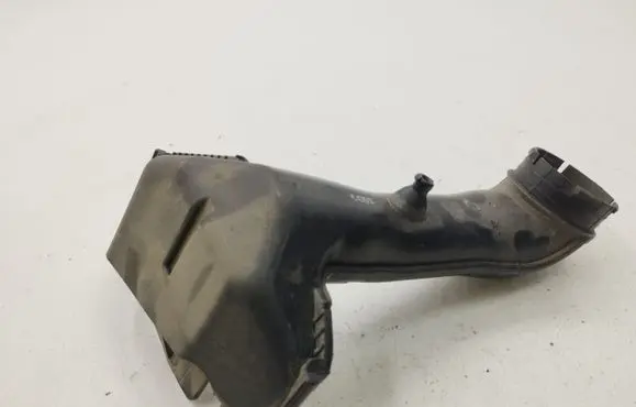 Mazda CX-7 Air intake duct part R2AX13201 K3804