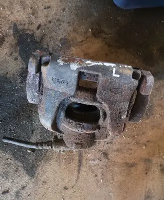 Ford S-MAX Front brake caliper