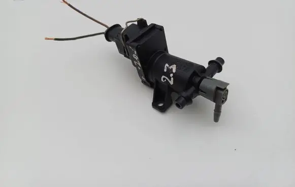 Mercedes-Benz C W202 Turbo solenoid valve A2028000178