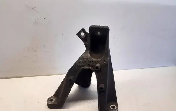 Audi A6 S6 C6 4F Engine mounting bracket 4F0199308P