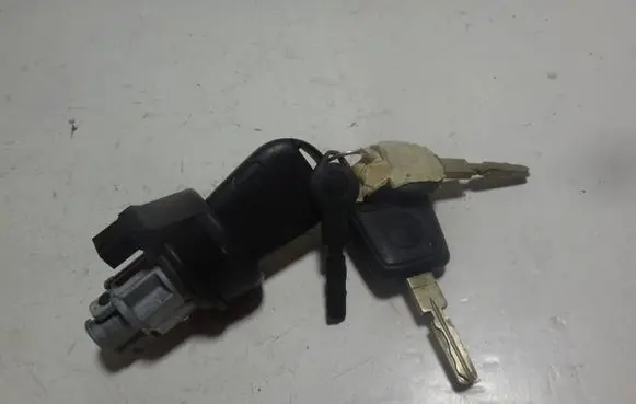 BMW 5 E39 Ignition lock 1162649