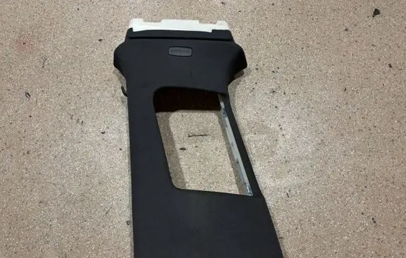 Porsche Panamera (971) (B) pillar trim (top) 971867243D