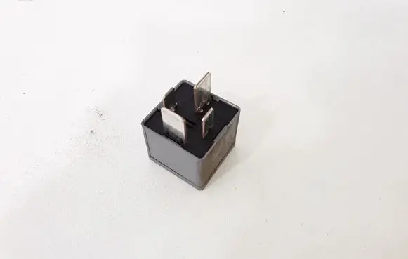 Ford Mondeo Mk III Other relay F80B14B192AA