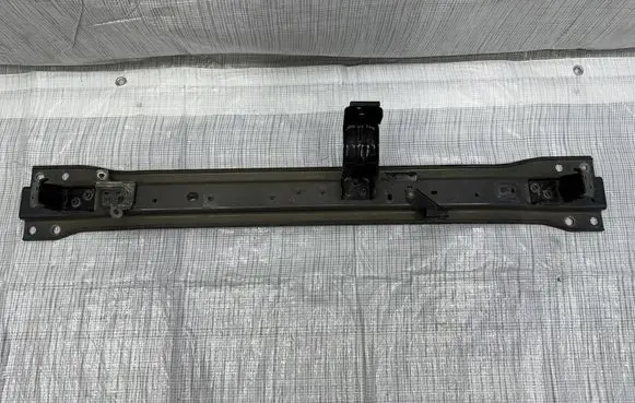 Mercedes-Benz X-class W470 Bottom radiator support slam panel 00000