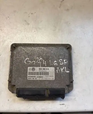 Volkswagen Golf V Engine control unit/module 06A906019 5WP419003