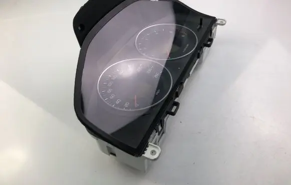 Volvo V60 Speedometer (instrument cluster) 31343323AA