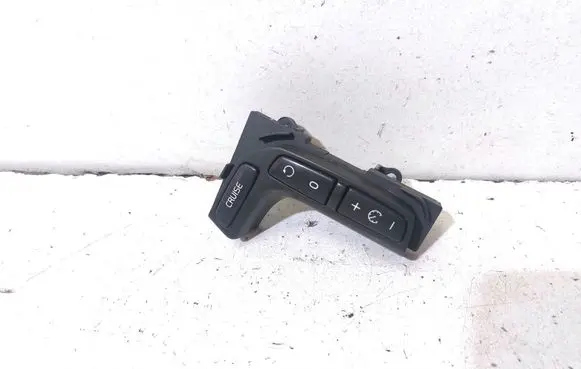 Volvo S60 Steering wheel buttons/switches 30739571