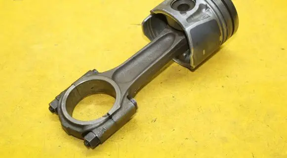 Ford Mondeo MK IV Piston with connecting rod
